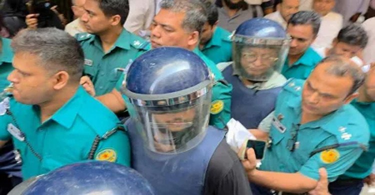 আমার বাচ্চা ডেলিভারি হবে, দোয়া রাইখেন: তৌহিদ আফ্রিদি
